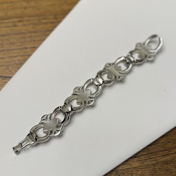 Lia Sophia Limited Edition Crystal Bracelet - Picture 3 of 9